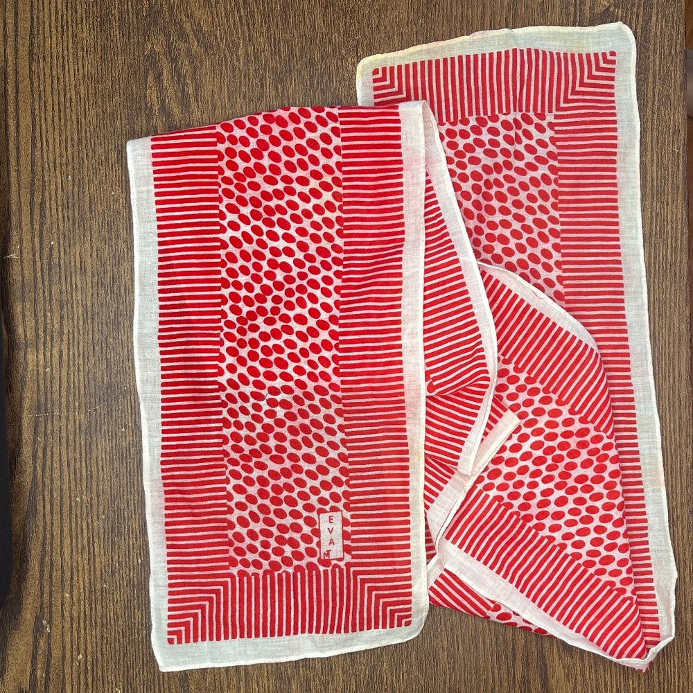 EVA MT VINTAGE SCARF - red and white patterned